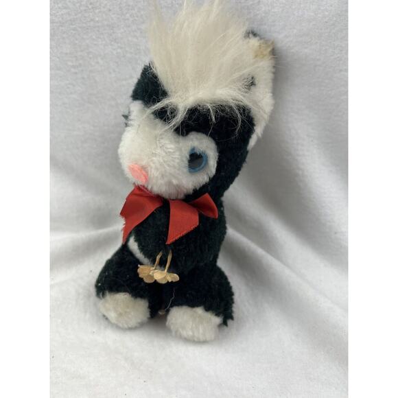 Vintage 1978 Russ Berrie Saucy‎ Skunk 6" Plush Stuffed Animal - Picture 3 of 5